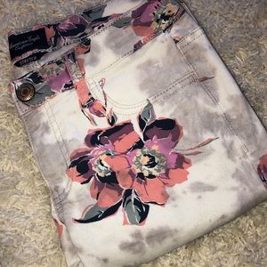 Floral skinny jeans! American eagle stretch